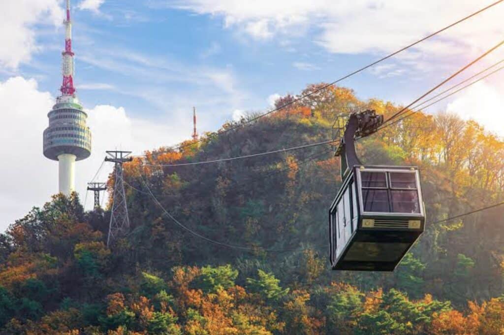 Cable-car-at-Namsan-Tower.