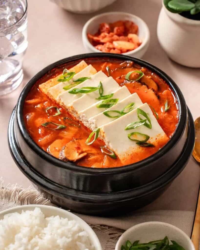 Kimchi jjigae 