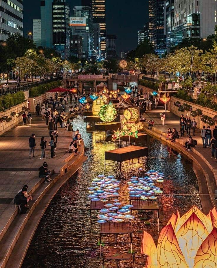Illuminating Faith: The Magic of Korea's Lotus Lantern Festival